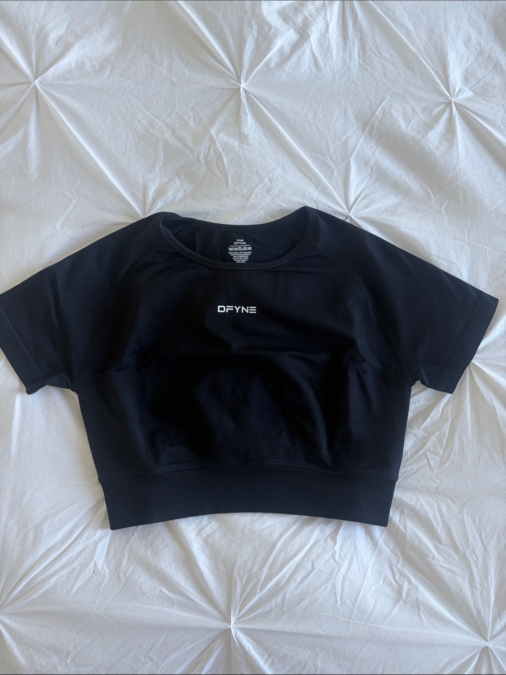 DFYNE Black Short Sleeve Crop Top